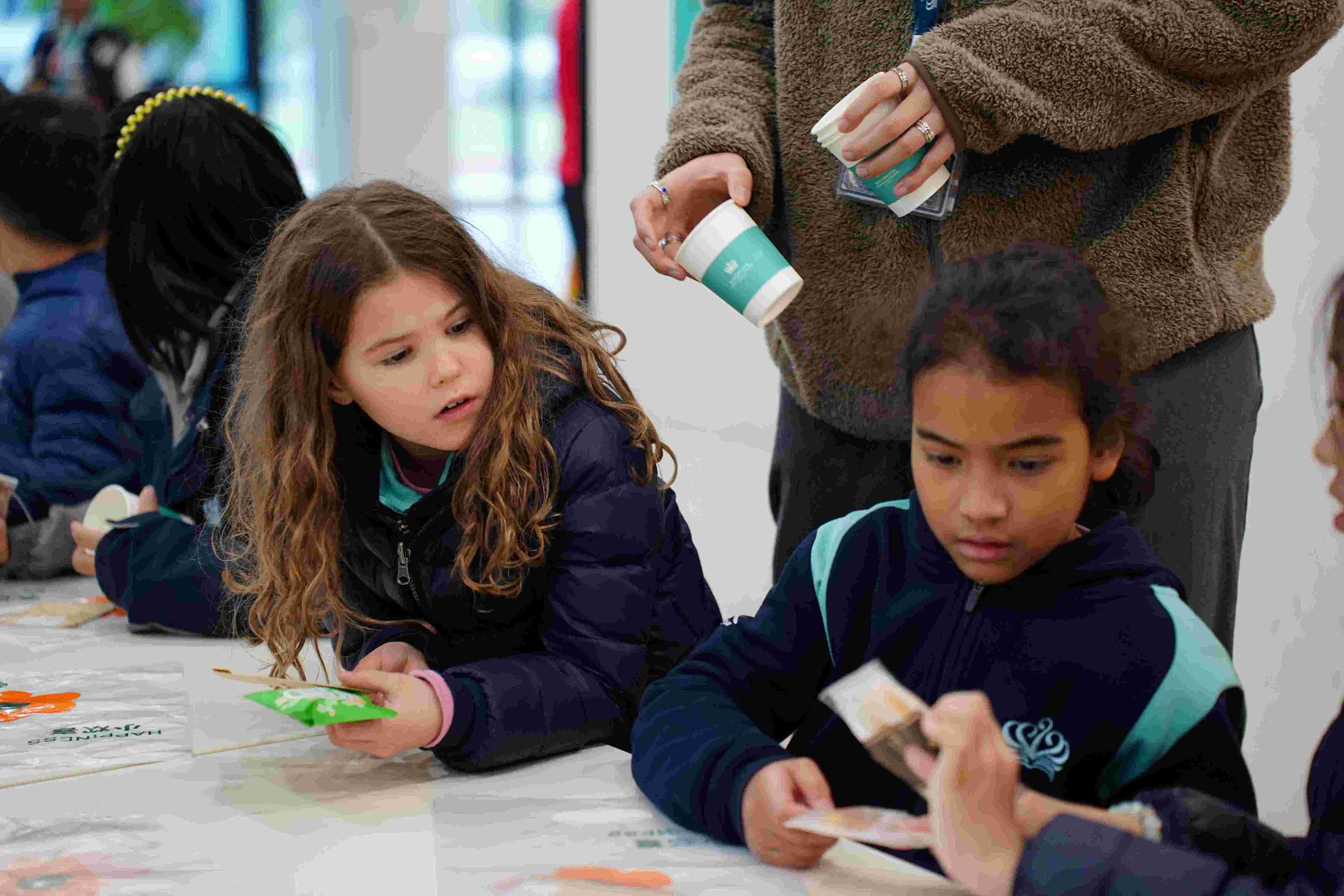 入学条件 | 嘉兴诺德安达学校 - Feature Cards Pattern