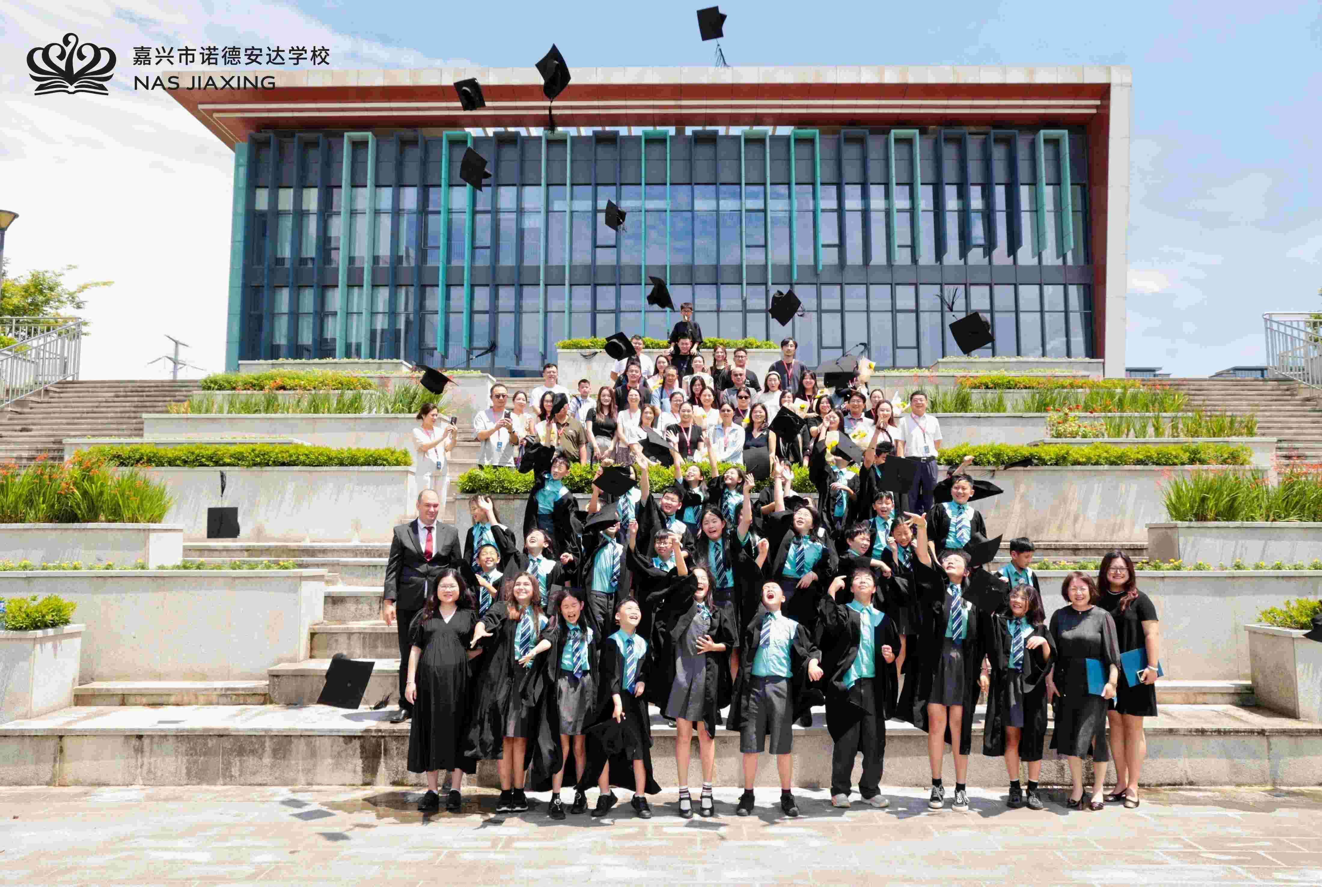 生命拔节,追光启航——嘉兴市诺德安达学校毕业典礼回顾 - school graduation