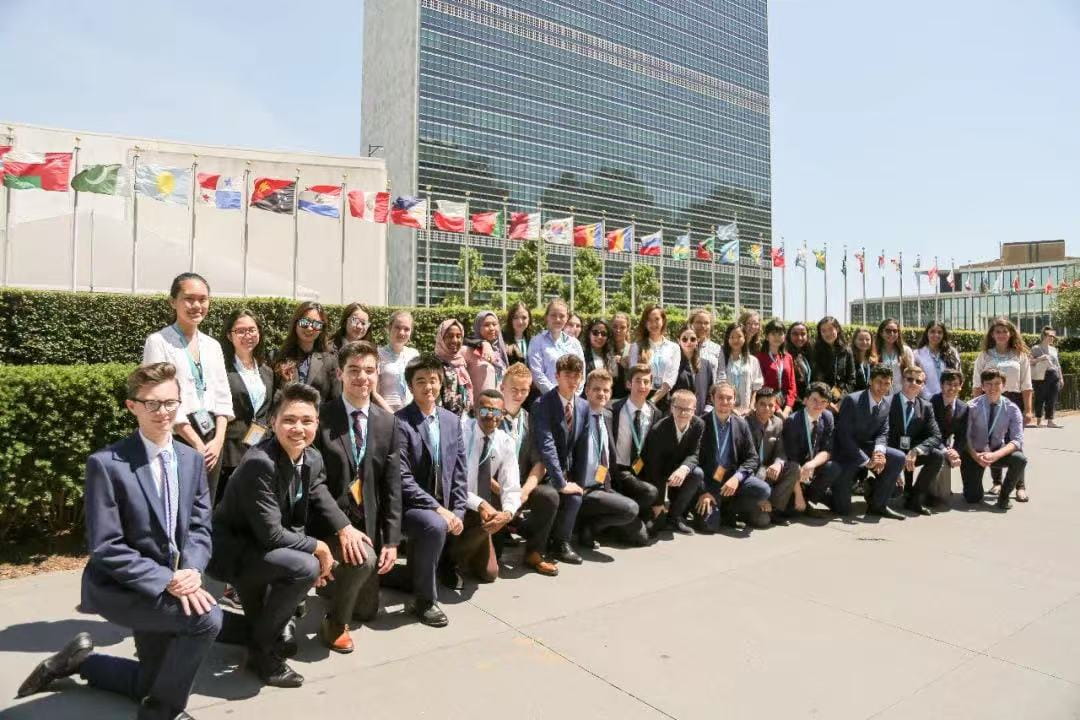 跨越太平洋的成长之旅：嘉诺学子闪耀UNICEF全球峰会 - UNICEFSummits2025